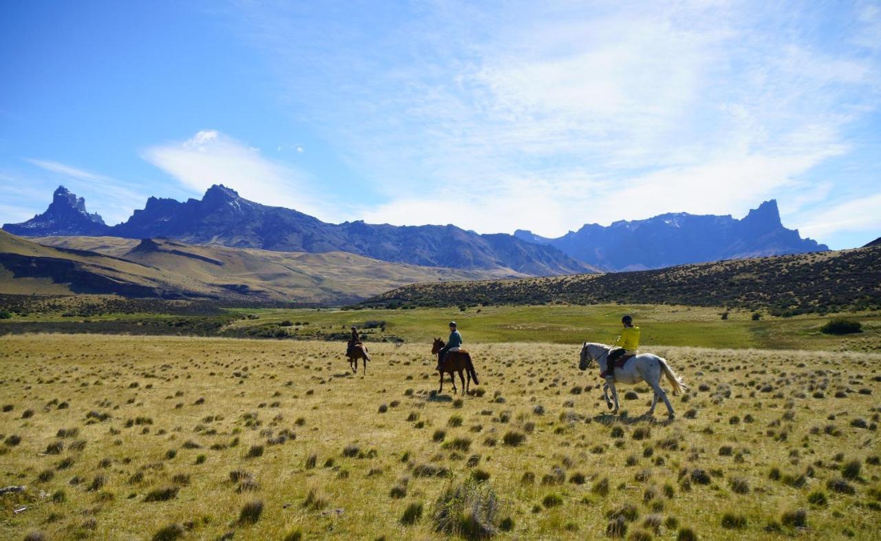 Estancia Cerro Guido Torres del Paine National Park Exterior foto