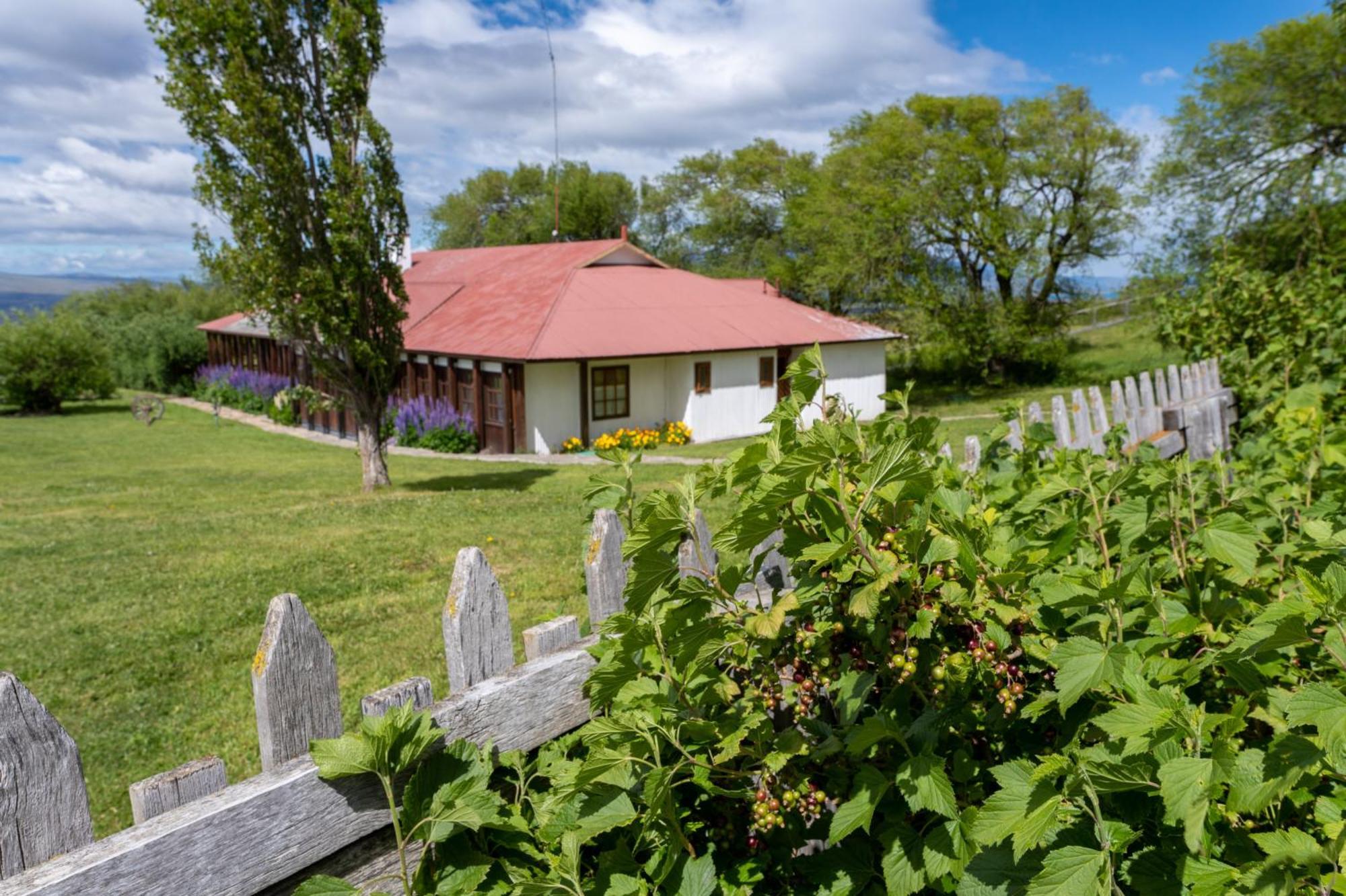 Estancia Cerro Guido Torres del Paine National Park Exterior foto